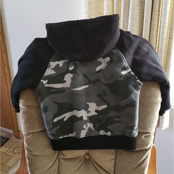 Boys EUC Fleece Lined Gray Camo Hoodie Sz 8 WARM! - Picture 2 of 3